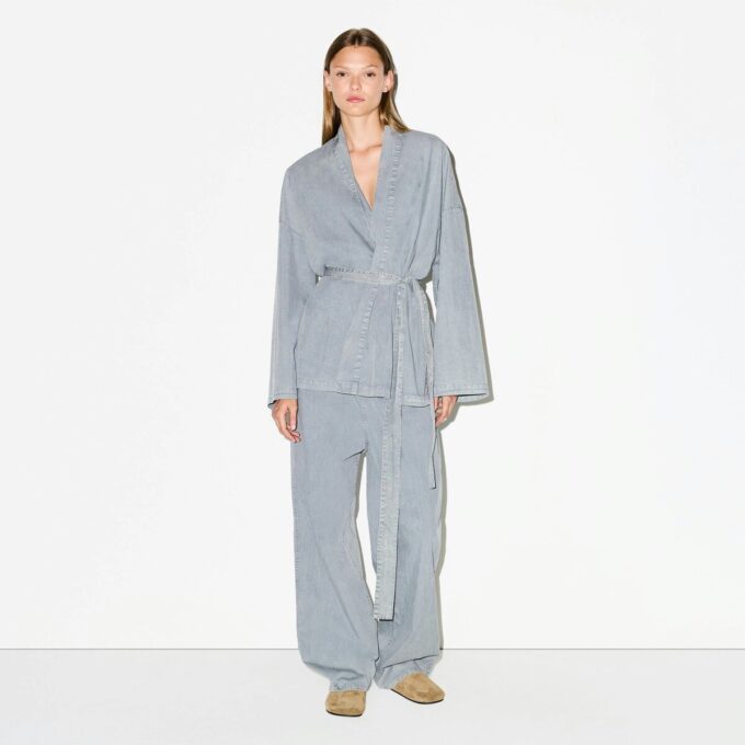 WOVEN LOUNGE OVERSIZED WRAP TOP WOVEN LOUNGE OVERSIZED WRAP TOP